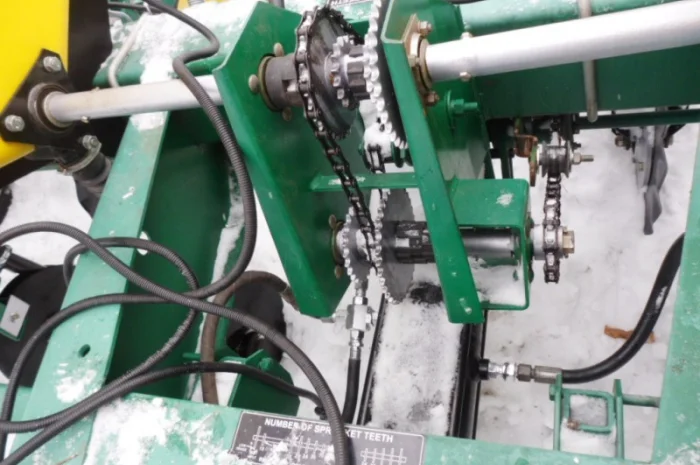 Сеялка точного высева механическая Джон Дир 7000- фото № 8