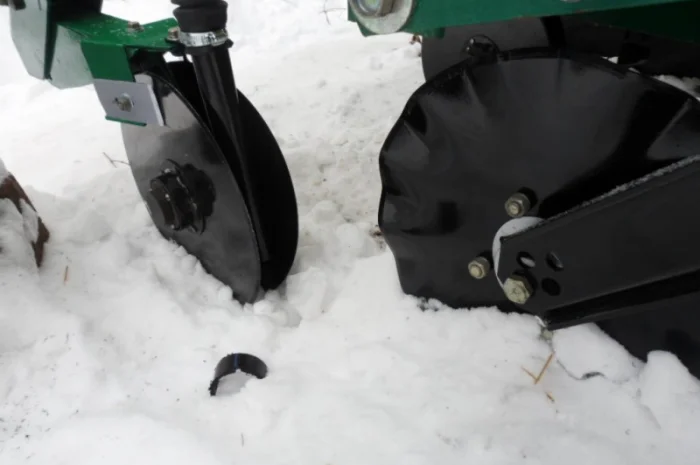 Сеялка точного высева механическая Джон Дир 7000- фото № 9