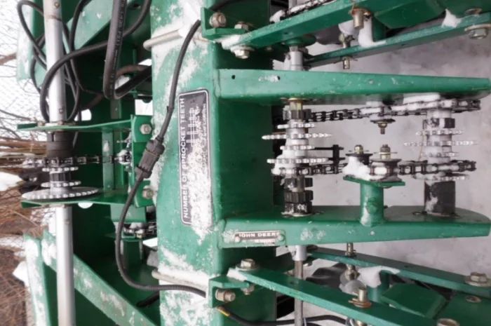 Сеялка точного высева механическая Джон Дир 7000- фото № 3