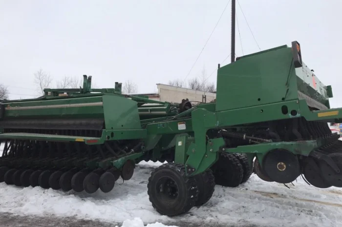 Сеялка механическая Грет Плейнз 3S4000- фото № 1