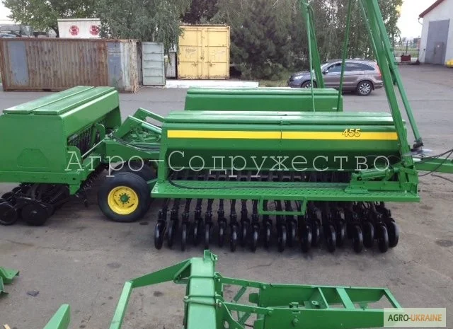 Сеялка зерновая John Deere 455 (9, 1 м, удобрения)- фото № 2
