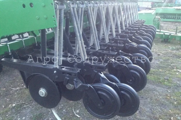 Сеялка зерновая Great Plains 1500 (4.6 м, удобрения)- фото № 2