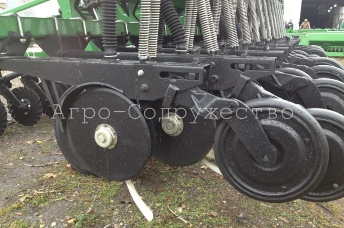 Сеялка зерновая Great Plains 1500 (4.6 м, удобрения)- фото № 3