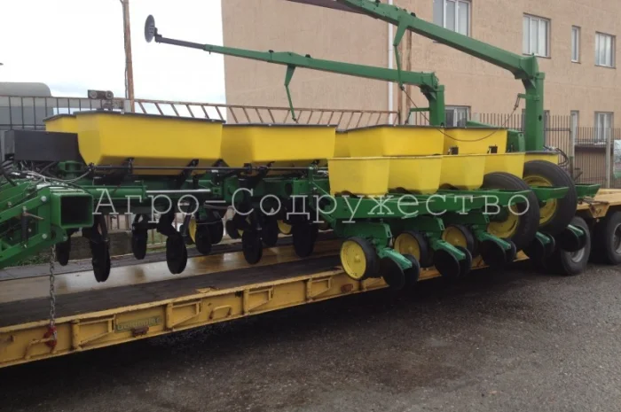 Сеялка пропашная John Deere 7000 (16-рядная, 70 см, удобрения)- фото № 5