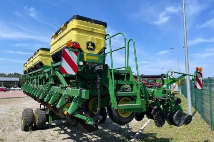 Сівалка точного висіву John Deere 1745- фото № 2