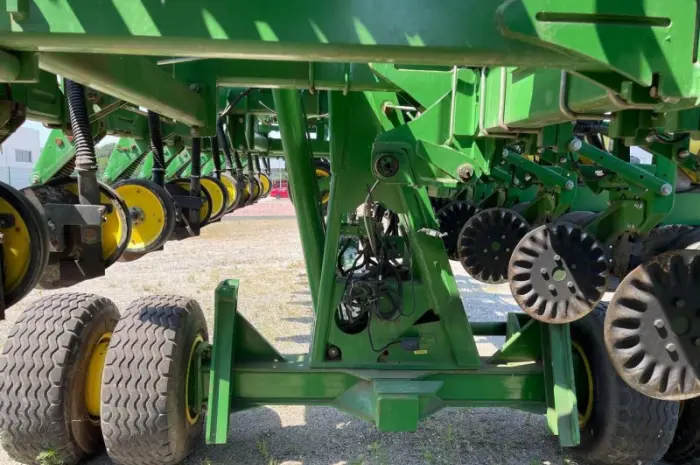 Сівалка точного висіву John Deere 1745- фото № 4