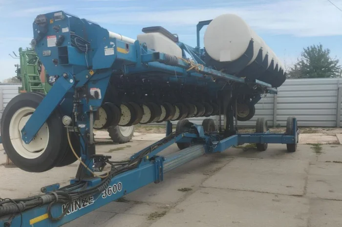 Сівалка Kinze 3600- фото № 1
