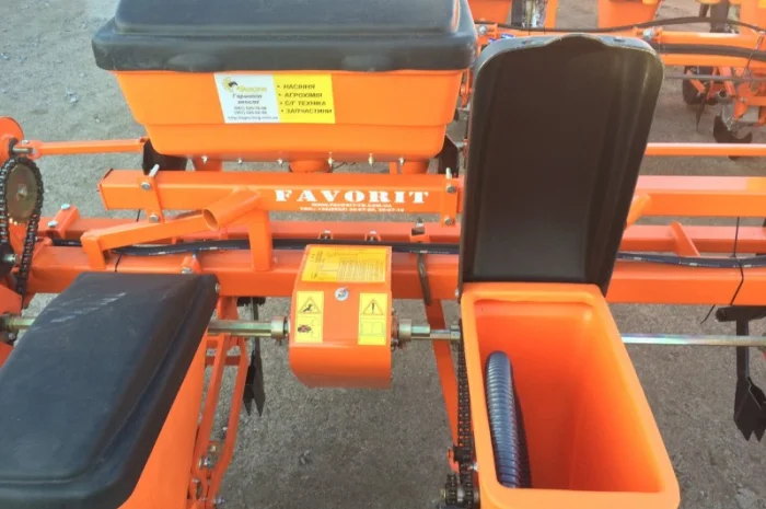 Сівалка універсальна пневматична точного висіву Весна-8- фото № 3