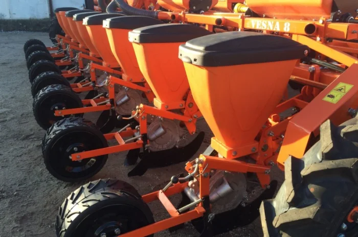 Сівалка універсальна пневматична точного висіву Весна-8- фото № 4