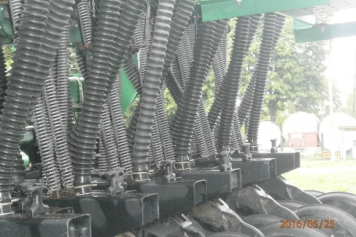 Сеялка Great Plains- фото № 2