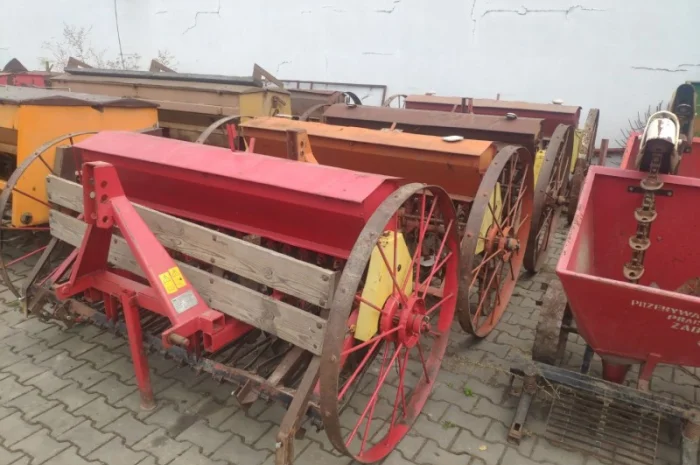 Сівалка сіялка 13 15 17 23 25 27 лійок Польща- фото № 4