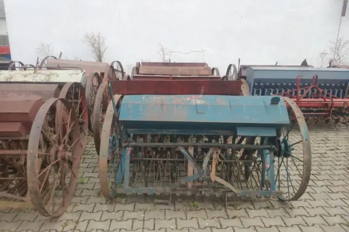 Сівалка сіялка анкерна 13 15 17 23 25 27 лійок Польща- фото № 2