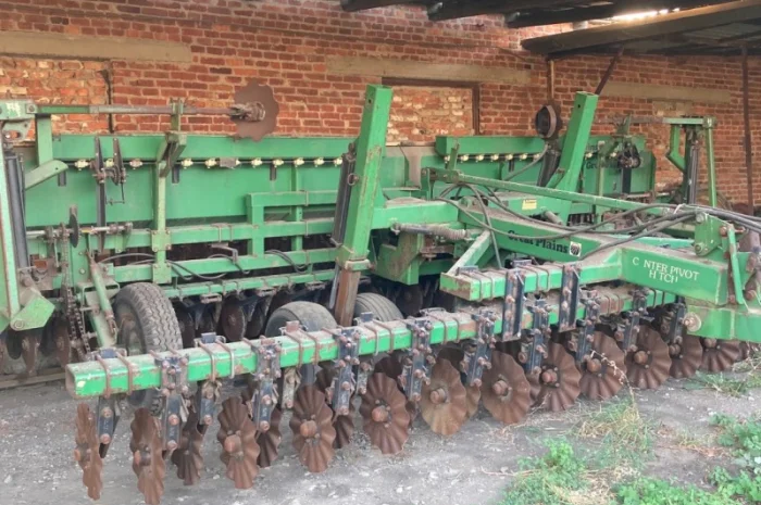 Сеялка Great Plains 2093. Сеялка грейт плейнс. Сеялка зерновая- фото № 1