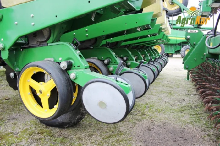 Просапна сівалка John Deere 7200 (8 рядів)- фото № 9