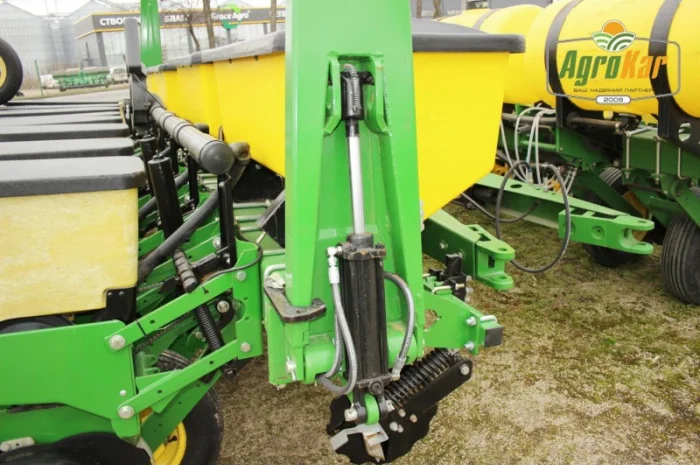 Просапна сівалка John Deere 7200 (8 рядів)- фото № 8