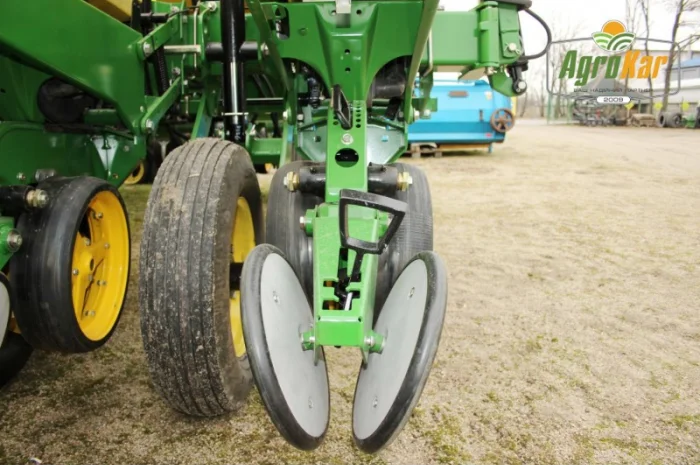 Просапна сівалка John Deere 7200 (8 рядів)- фото № 7