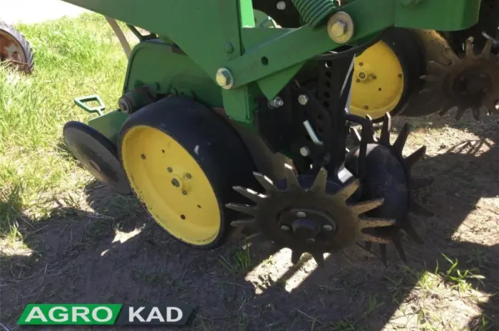 Сеялка пневматическая точного высева JOHN DEERE 7200- фото № 3
