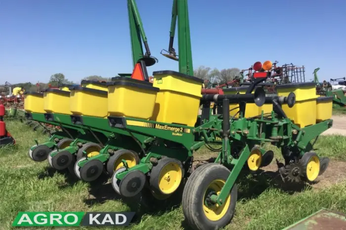 Сеялка пневматическая точного высева JOHN DEERE 7200- фото № 4