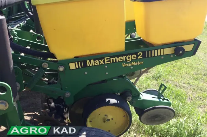Сеялка пневматическая точного высева JOHN DEERE 7200- фото № 5