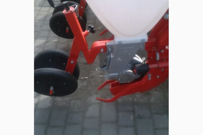 Чистик G15223481 диска левый сеялки Gaspardo- фото № 1