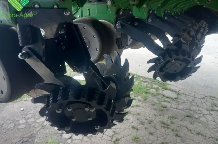 Очиститель рядка на сеялку John Deere 1745- фото № 2