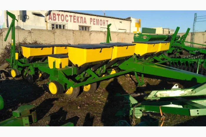 Сівалка механічна John Deere Джон ДІР 7000 8 рядна- фото № 1