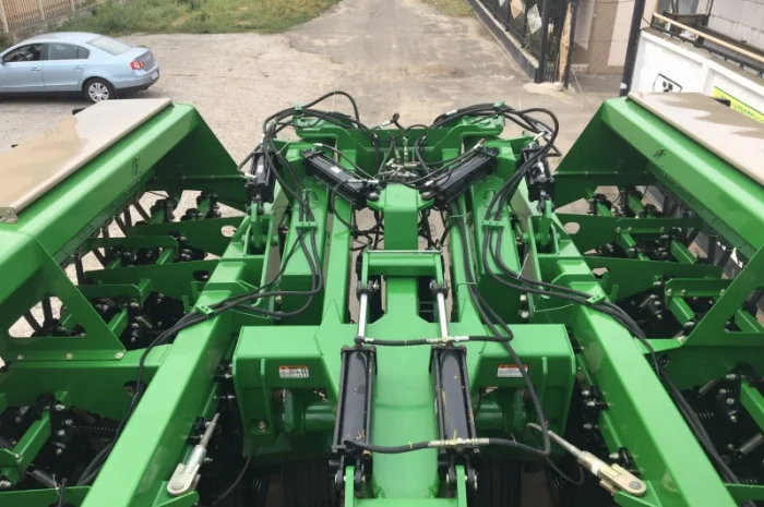 9 метрова No-Till зернова сівалка Great Plains 2N3010 купити б/у ціна- фото № 13