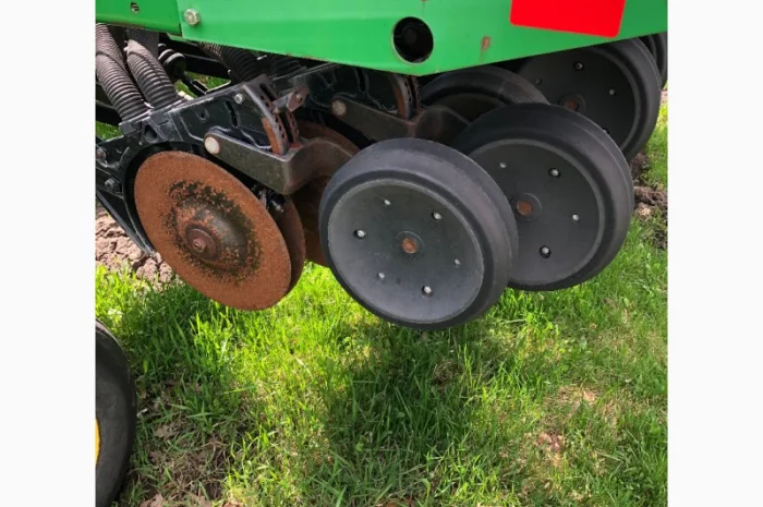 Сеялка John Deere 455 9 метров- фото № 9