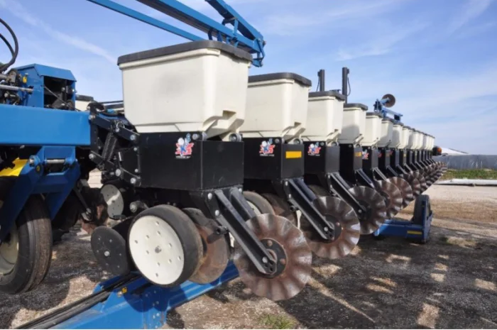 2011 г. б/у сеялка Кинзе Kinze 3600 16 рядная 31 рядная кукуруза соя- фото № 1