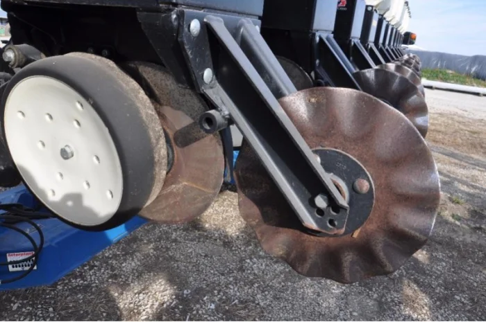 2011 г. б/у сеялка Кинзе Kinze 3600 16 рядная 31 рядная кукуруза соя- фото № 2