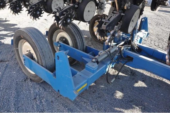 Сеялка точного высева Kinze 3600 16 рядная (пневматическая)- фото № 3