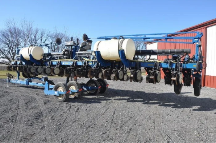 Сеялка точного высева Kinze 3600 16 рядная (пневматическая)- фото № 19