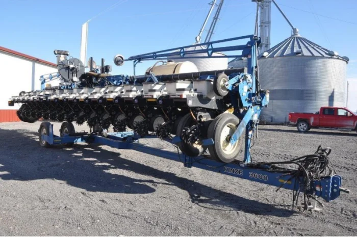 Сеялка точного высева Kinze 3600 16 рядная (пневматическая)- фото № 18