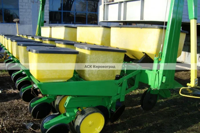 Сеялка Джон Дир 7000- фото № 3