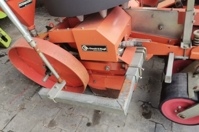 Рассадопосадочная машина Checchi & Magli- фото № 3