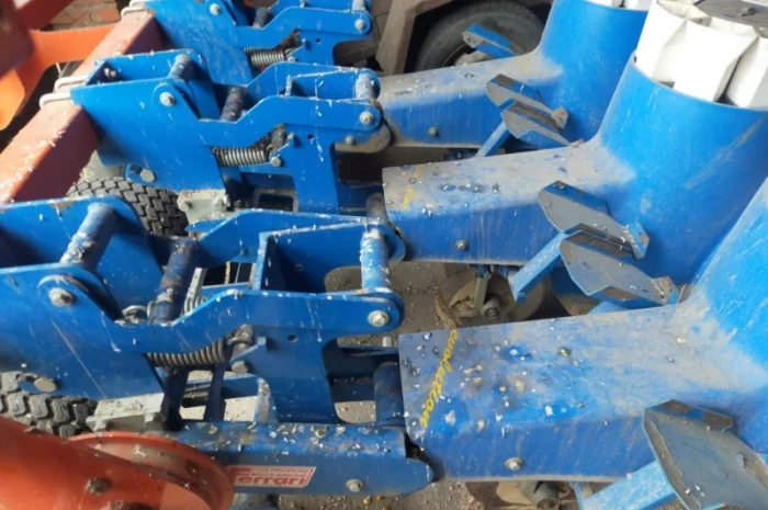 Рассадопосадочная машина FERRARI Fmax3- фото № 6