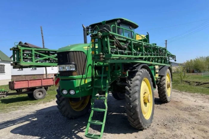 Самохідний оприскувач John Deere 5430- фото № 1