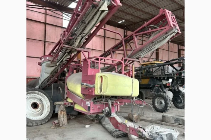 Обприскувач причіпний HARDI Commander 2200- фото № 2