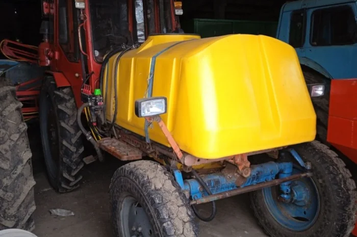 Опрыскиватель самоходный Трактор Т-16- фото № 1