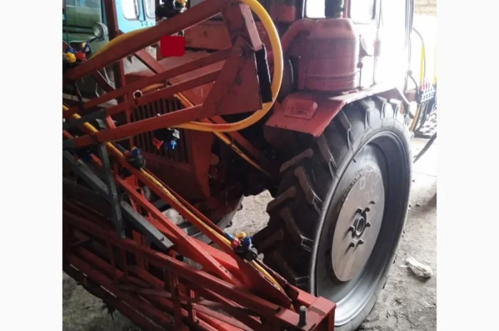 Опрыскиватель самоходный Трактор Т-16- фото № 3