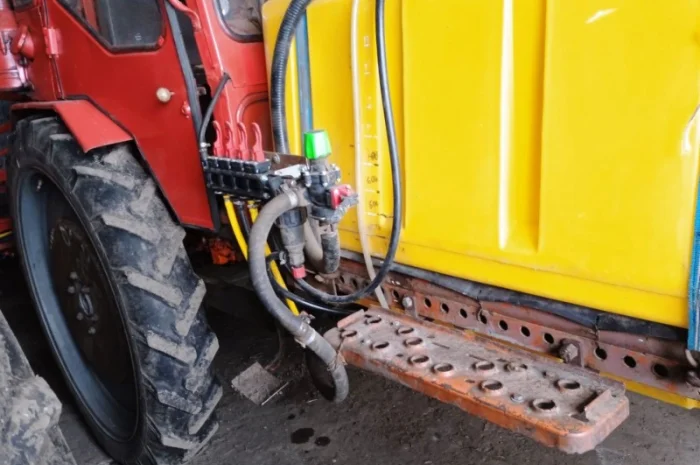 Опрыскиватель самоходный Трактор Т-16- фото № 5