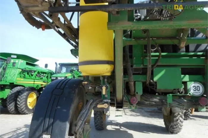 Самоходный опрыскиватель john deere 4730 (2010)- фото № 3