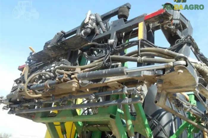 Самоходный опрыскиватель john deere 4730 (2010)- фото № 4