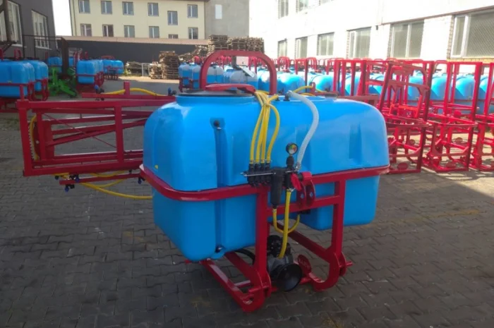 Навісний тракторний обприскувач бочка, кропілка на 600л 12 метрів штанга- фото № 4