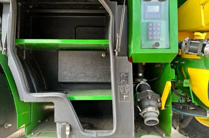 Обпричкувач самохідний John Deere R4040i (2019)- фото № 12