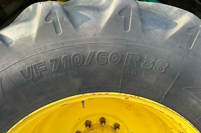 Обпричкувач самохідний John Deere R4040i (2019)- фото № 13