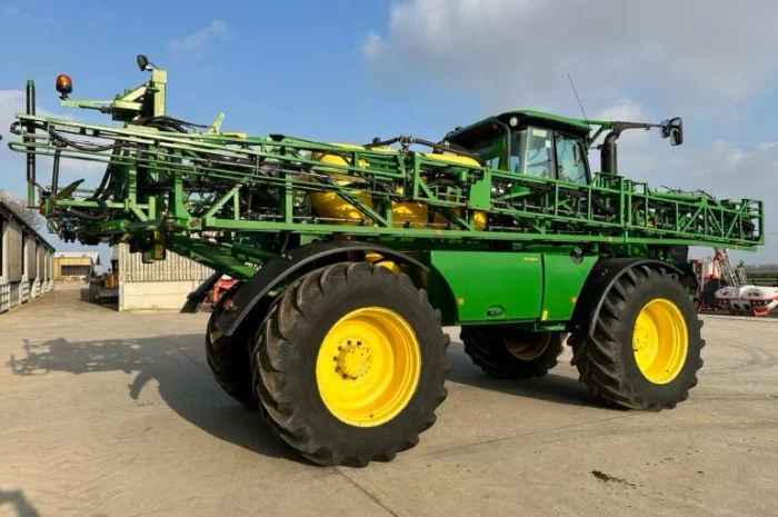 Обпричкувач самохідний John Deere R4040i (2019)- фото № 6