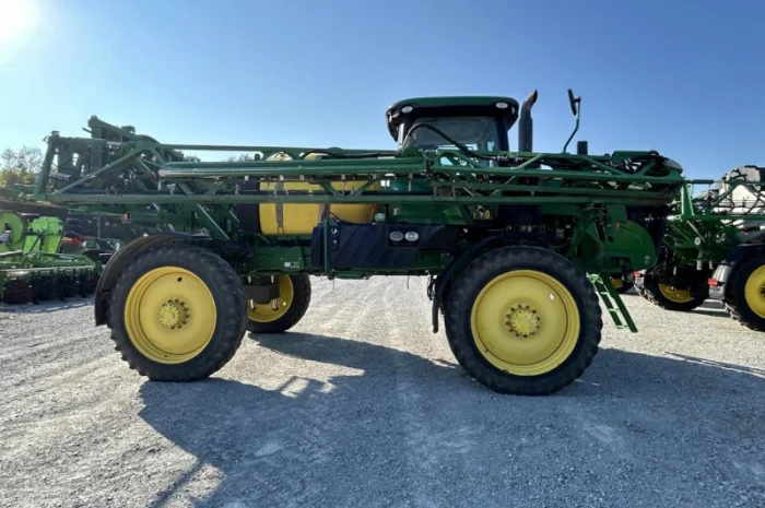 Обприскувач самохідний John Deere 4030R (2014)- фото № 1