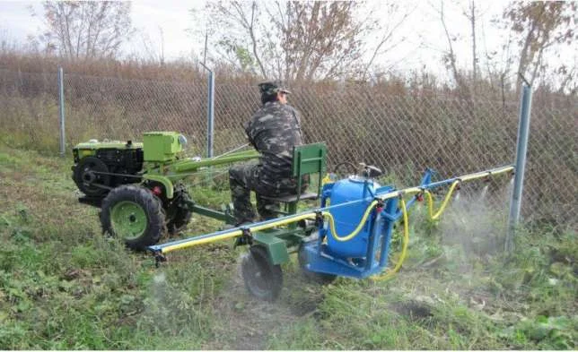 Опрыскиватель для мототрактора 150 л. С помпой и ремнем- фото № 4