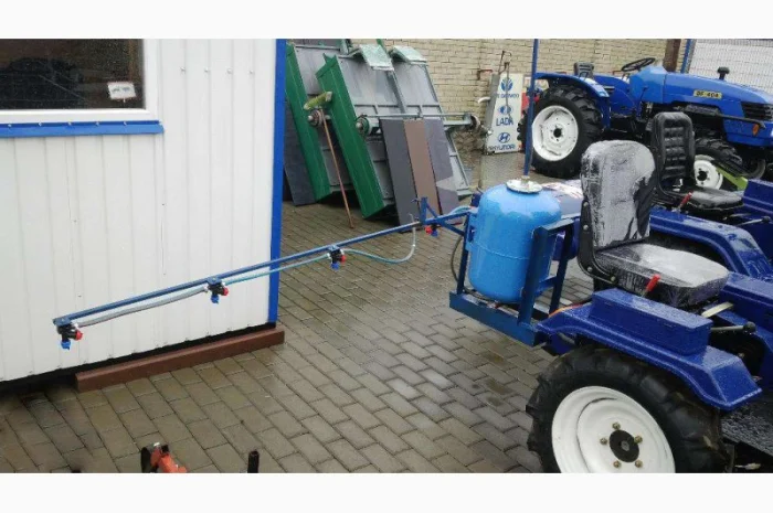 Опрыскиватель + компрессор. Навесной к мотоблоку, трактору. 50 л. Оригинал- фото № 1